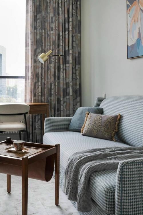 Этот интерьер доказывает, что классика уместна в любых пространствах - даже в современных новостройках. 01