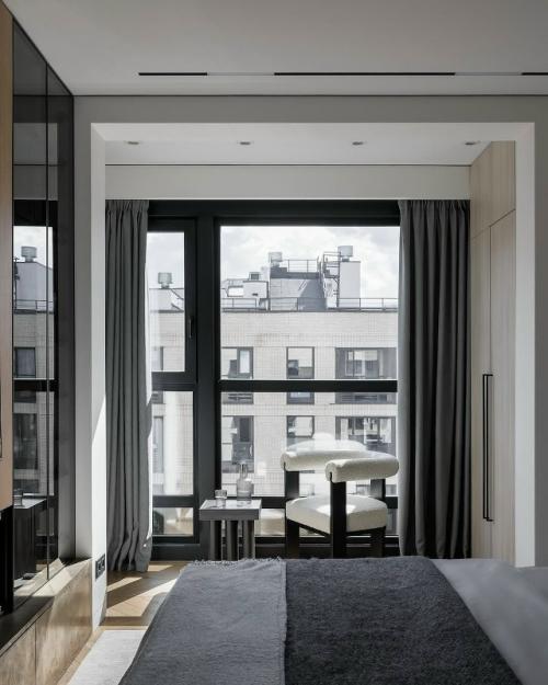 Эта квартира принадлежит дизайнеру, и именно поэтому каждый её элемент продуман до малейшей детали. 02