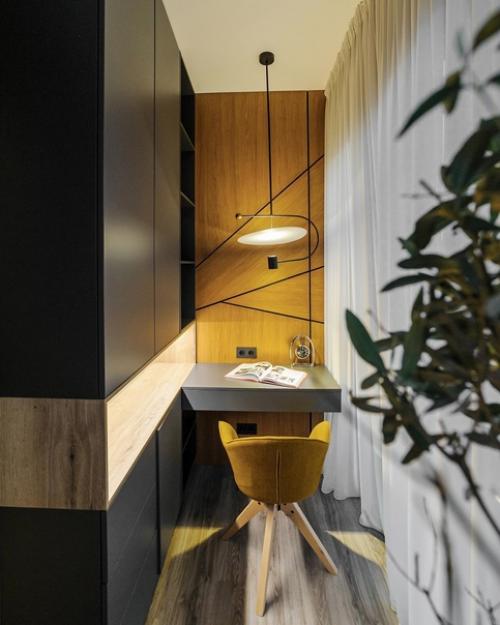 Мини кабинет на лоджии.