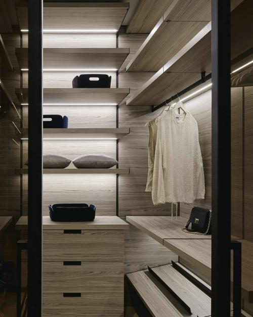 Этот стиль ценят за тонкий баланс эстетики и функциональности, за умение создавать тишину внутри интерьера и ощущение близости к природе. 09