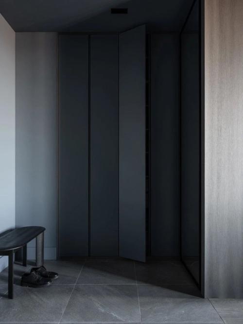 Как в черно-белом кино: монохромная квартира, площадью 70 м. 09