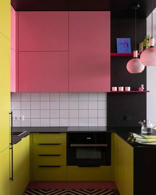 Смелый и эмоциональный дизайн, созданный для нестандартных, ярких и общительных экстравертов. 02