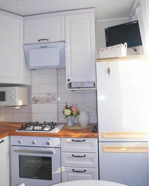 Кухня, общая площадь 6 кв. 02