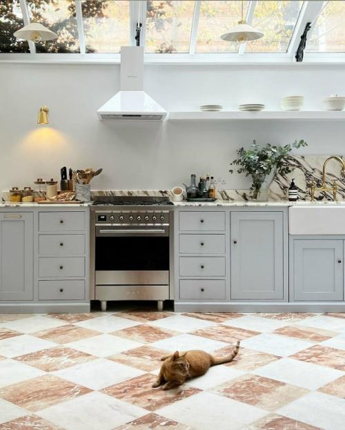 Выглядит свежо, светло и очень гармонично. 01