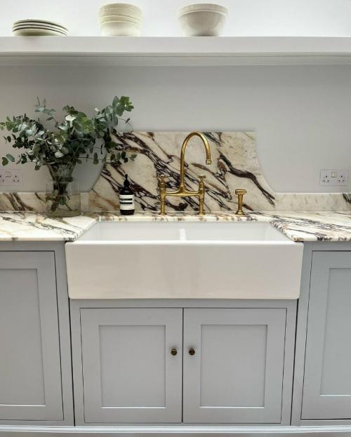 Выглядит свежо, светло и очень гармонично. 02