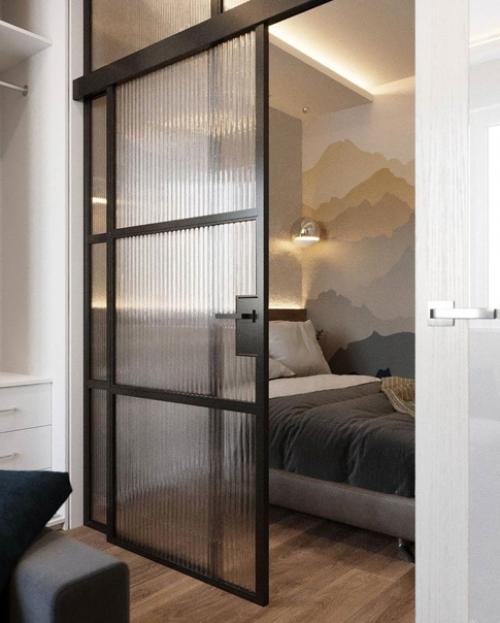 Однокомнатная квартира в миксе светлых оттенков и дерева.