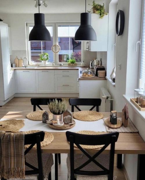 Этот интерьер - воплощение чистоты, порядка и функциональности, которые так ценят в скандинавском стиле. 04