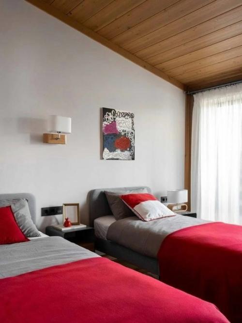 Интерьер загородного дома в стиле горного шале. 05