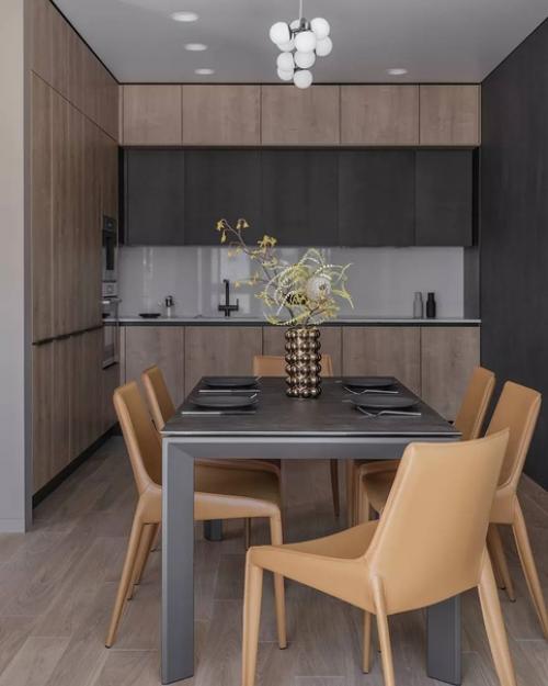 Дизайнеры полную перепланировку провели. 06