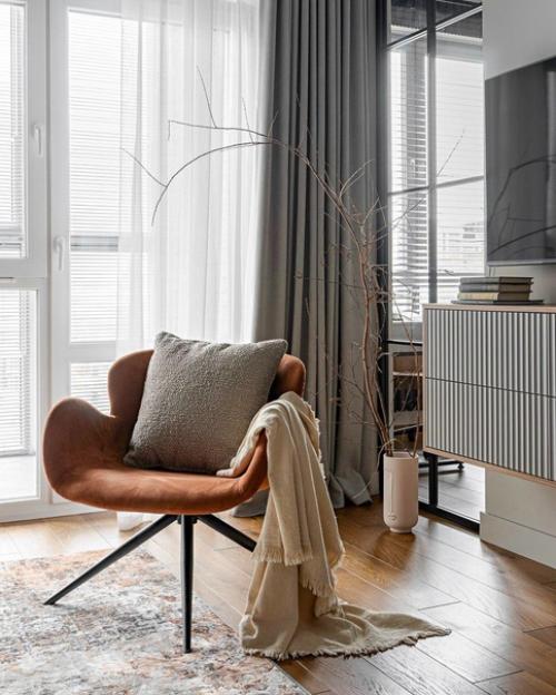 Интерьер в серо - бежевой гамме, с добавлением голубых и сине-зеленых оттенков в качестве акцентов. 02