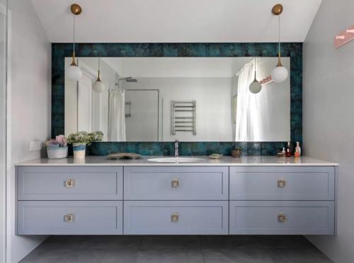 Дом на берегу озера: светлый интерьер с акцентами. 06