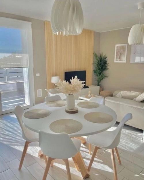 Квартира в светлых оттенках с элементами светлого дерева. 06