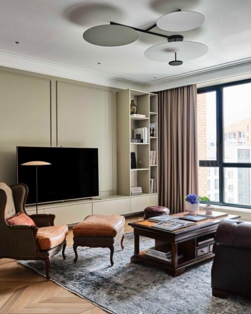 Вторая жизнь классической винтажной мебели создает интерьер, который не потеряет актуальности спустя годы. 03