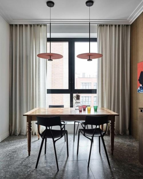 Вторая жизнь классической винтажной мебели создает интерьер, который не потеряет актуальности спустя годы. 01