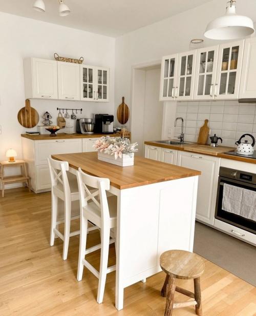 Этот уютный светлый дом - настоящее убежище от суеты. 07