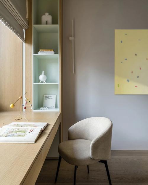 Интерьер этой квартиры - пример того, как минимализм может быть по-настоящему тёплым и уютным. 06
