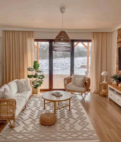 Прелестная обстановка в частном доме. 04