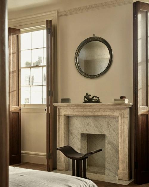 На площади в 300 кв. 02