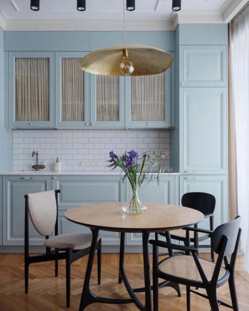 Квартира с налетом стиля ретро в интерьере.