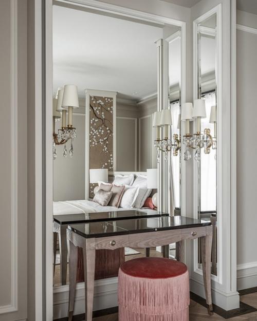 Выверенные линии, местами строгие и лаконичные, где нет лишних деталей, а каждый предмет оказывается на своем месте. 04