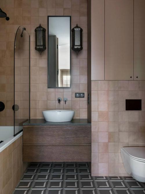 Дизайн интерьера выполнен в современном стиле, который сочетает в себе простоту, элегантность и функциональность. 09