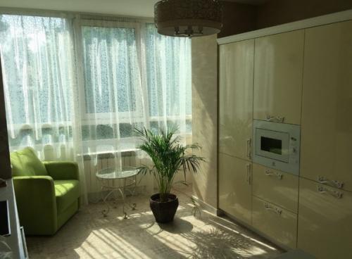 Купили квартиру с голыми стенами. 01