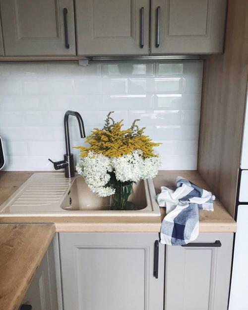 Всем привет. Мы недавно сделали ремонт и переехали в своё новое гнёздышко. 01