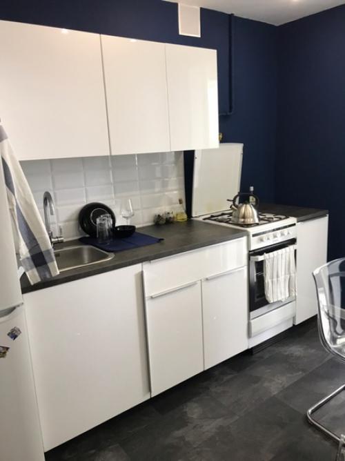 Нужно было бюджетно переделать балкон и кухню. 01