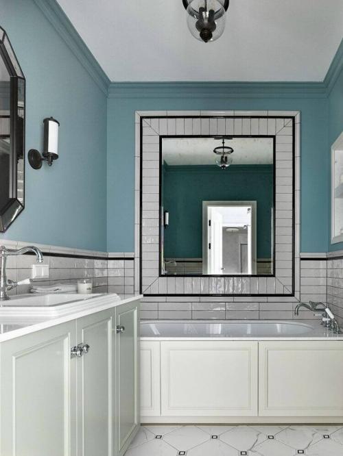 Эта квартира словно хранит дыхание старой Москвы - спокойной, интеллигентной, наполненной историей и тонким чувством стиля. 08