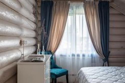 Гостевая спальня в загородном доме. 02