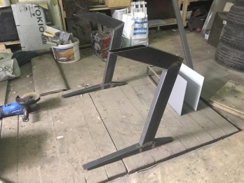 Сварил себе столик мечты! 05