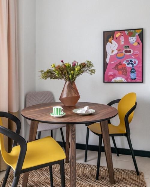 Двухкомнатная квартира с типовой планировкой. 01