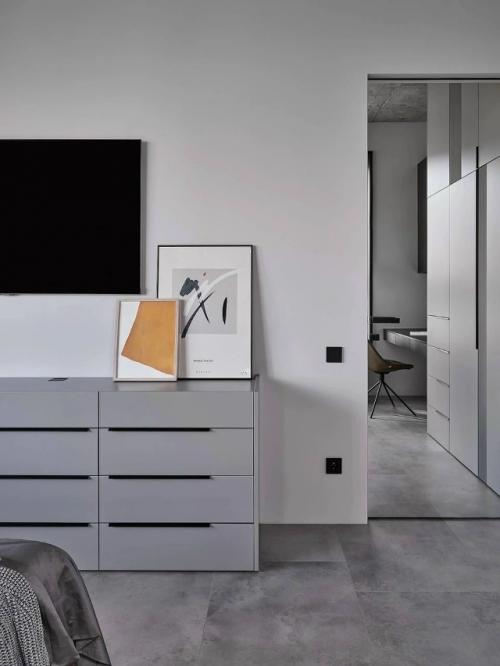 Этот интерьер - прекрасный пример того, как можно соединить брутальность индустриального стиля с ощущением домашнего тепла и уюта. 05