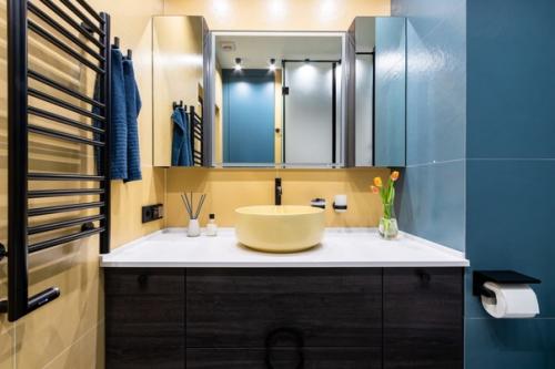 Уютная двушка в зеленых тонах для юной девушки. 06