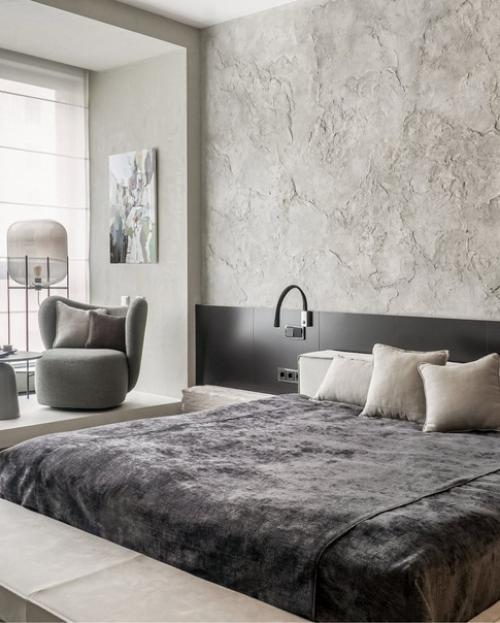 Сдержанная цветовая гамма, минимум мебели и максимум тактильных впечатлений от соприкосновения с натуральным деревом, стеклом, металлом. 05