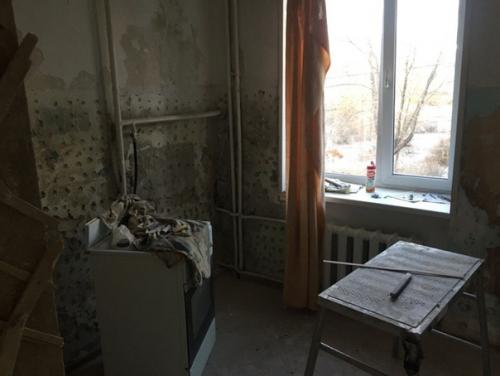 Купили с мужем убитую двушку. 03