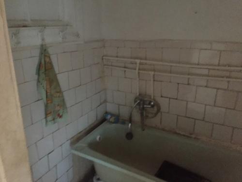 Купили с мужем убитую двушку.  