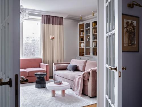 Элегантная трешка с печкой и домашней библиотекой. 01