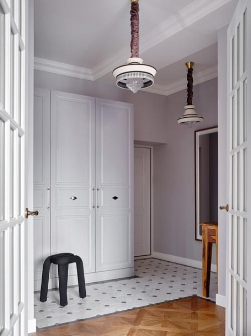 Элегантная трешка с печкой и домашней библиотекой. 08