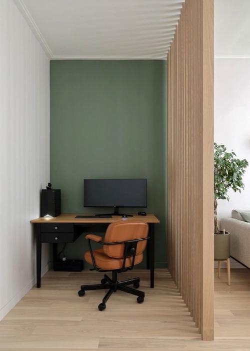 Подружить сканди, эко и минимализм с черными элементами так, чтобы квартира осталась светлой и уютной, кажется не самой простой задачей. 06