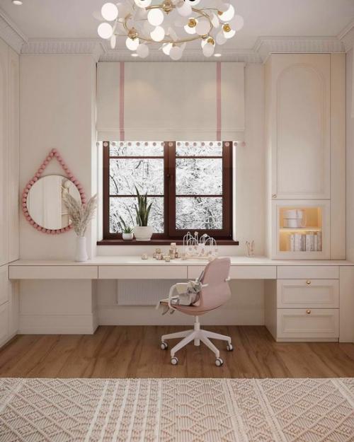 Миленько.  Я бы заменила римскую штору на обычные. 03