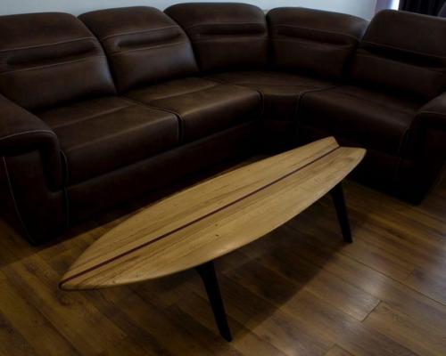 Стильный журнальный столик.