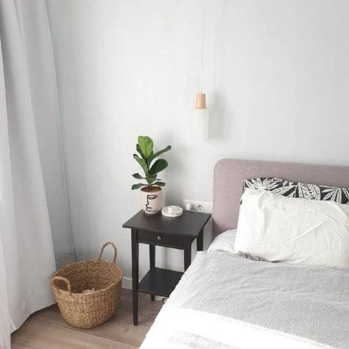 Уютная спальня.  Приятные глазу оттенки, так и тянут к долгому сну. 02