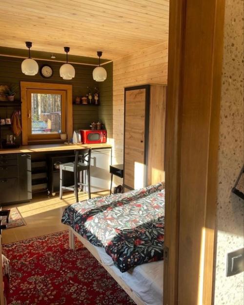 Дом, площадью всего 18 кв м. 03