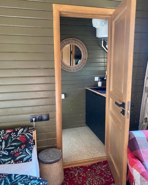 Дом, площадью всего 18 кв м. 05