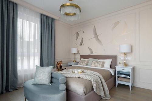 Эта квартира - про сдержанную роскошь, продуманную планировку и уют, в который хочется вернуться. 05