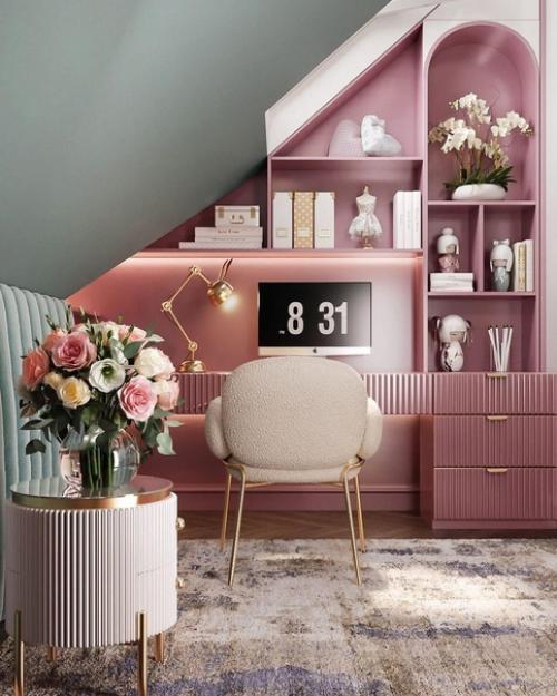 Детская на мансардном этаже - отличное решение для тех, кто хочет грамотно распорядиться квадратными метрами жилплощади. 01