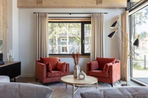 Наедине с природой: загородный дом с видом на лес. 02