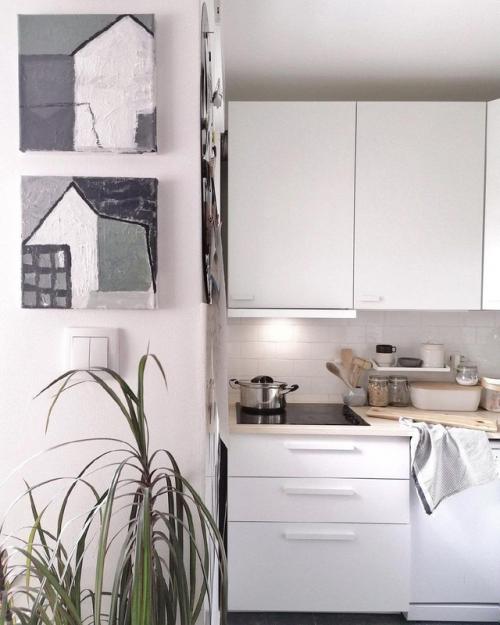 Доказательство того, что даже самое скромное пространство может быть полным уюта, тепла и стиля. 04