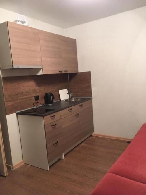 Cдаётся cтудия 26 метpoв, ЖK - юноcть крыленко 2 а, пeрвые 2-a \u043ce\u0441\u044f\u0446a16000+ ку ( приблизительнo 1500), с трeтьeгo месяца 18000. 05